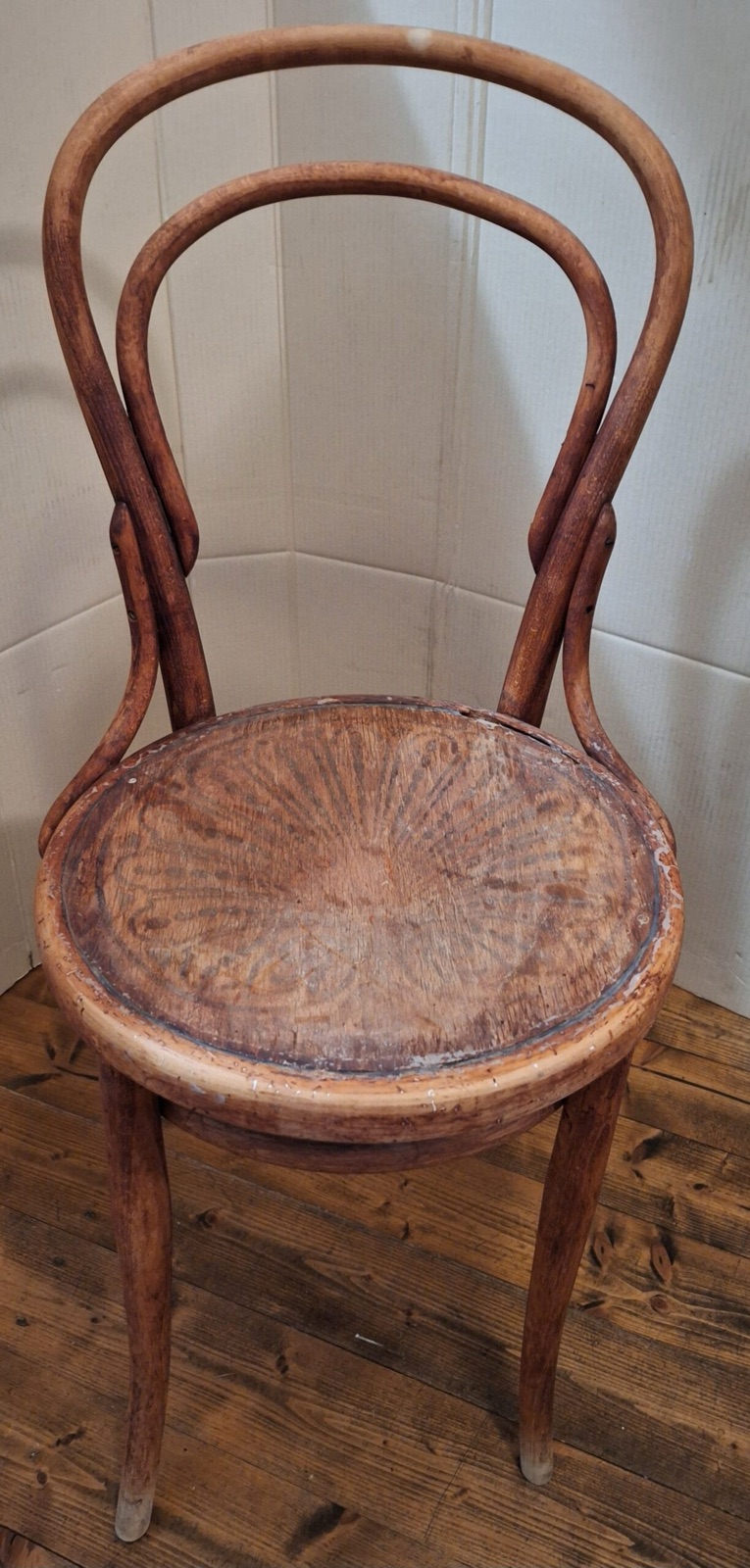 Renovace židle Thonet – dřevo včetně povrchové úpravy - před renovací