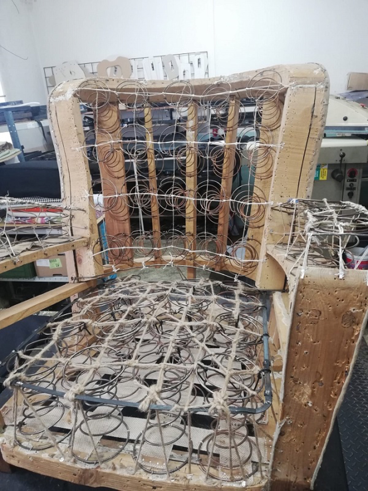 Renovace asi klubového křesla - fotka 3 z 3