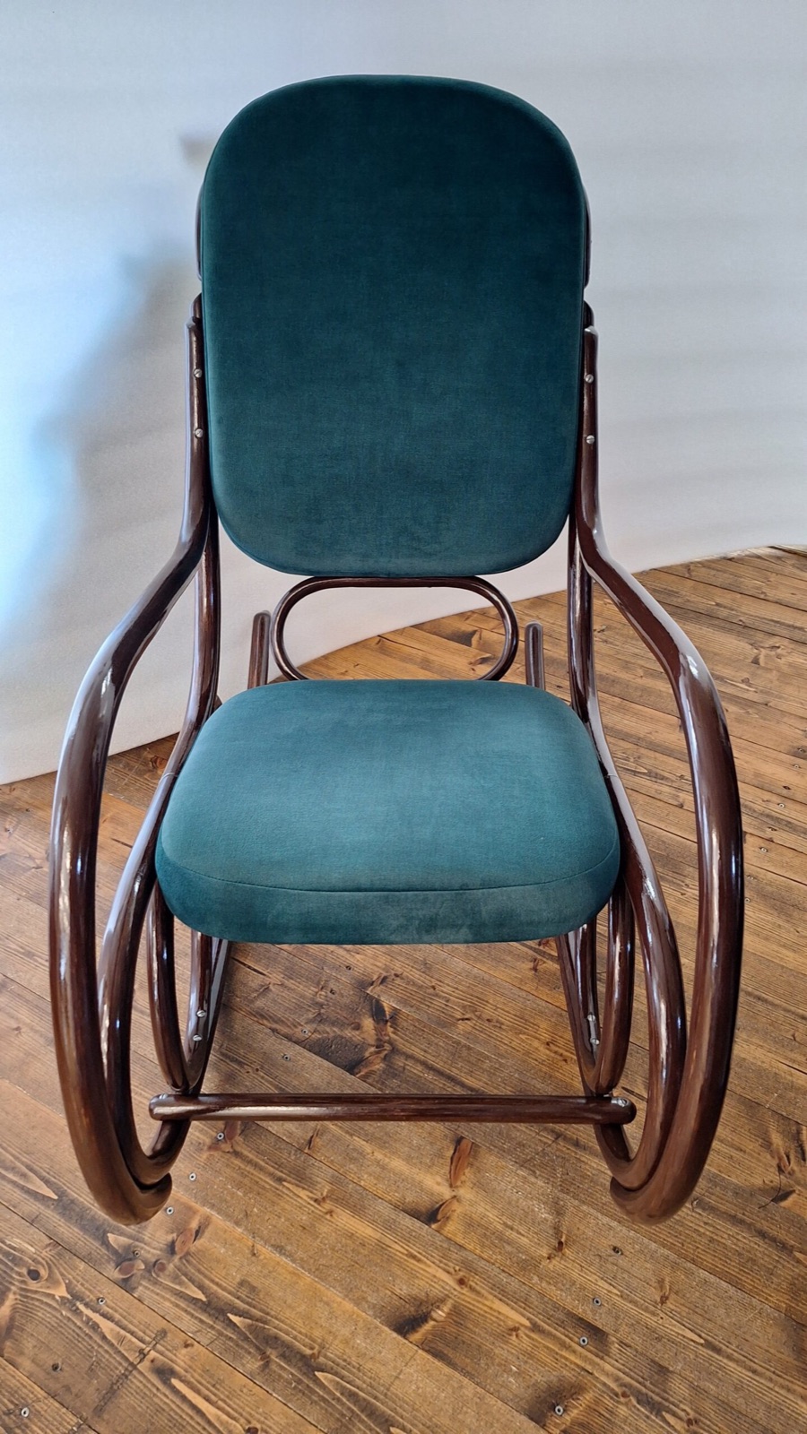 Renovace houpacího křesla Thonet