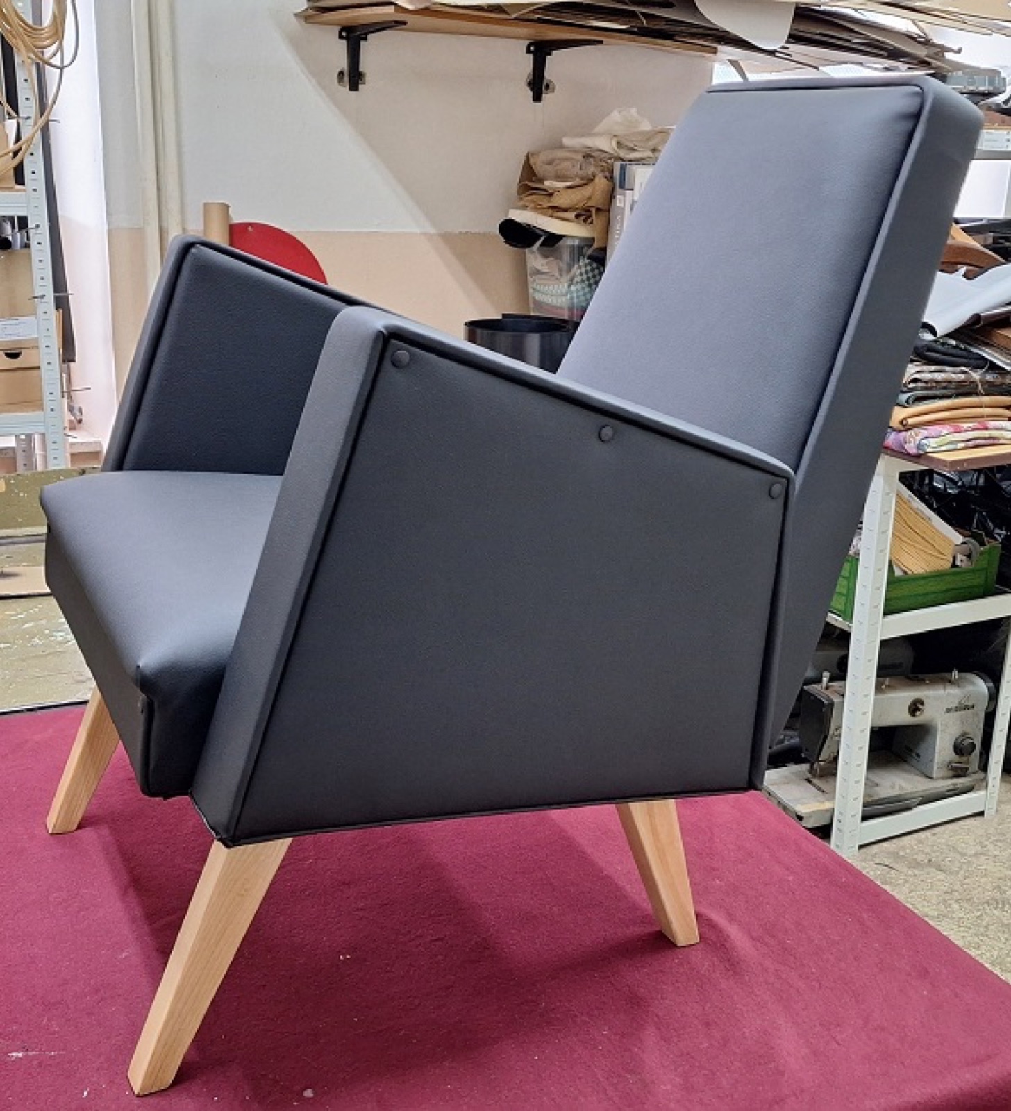 Renovace kompletní – soc. křesílka