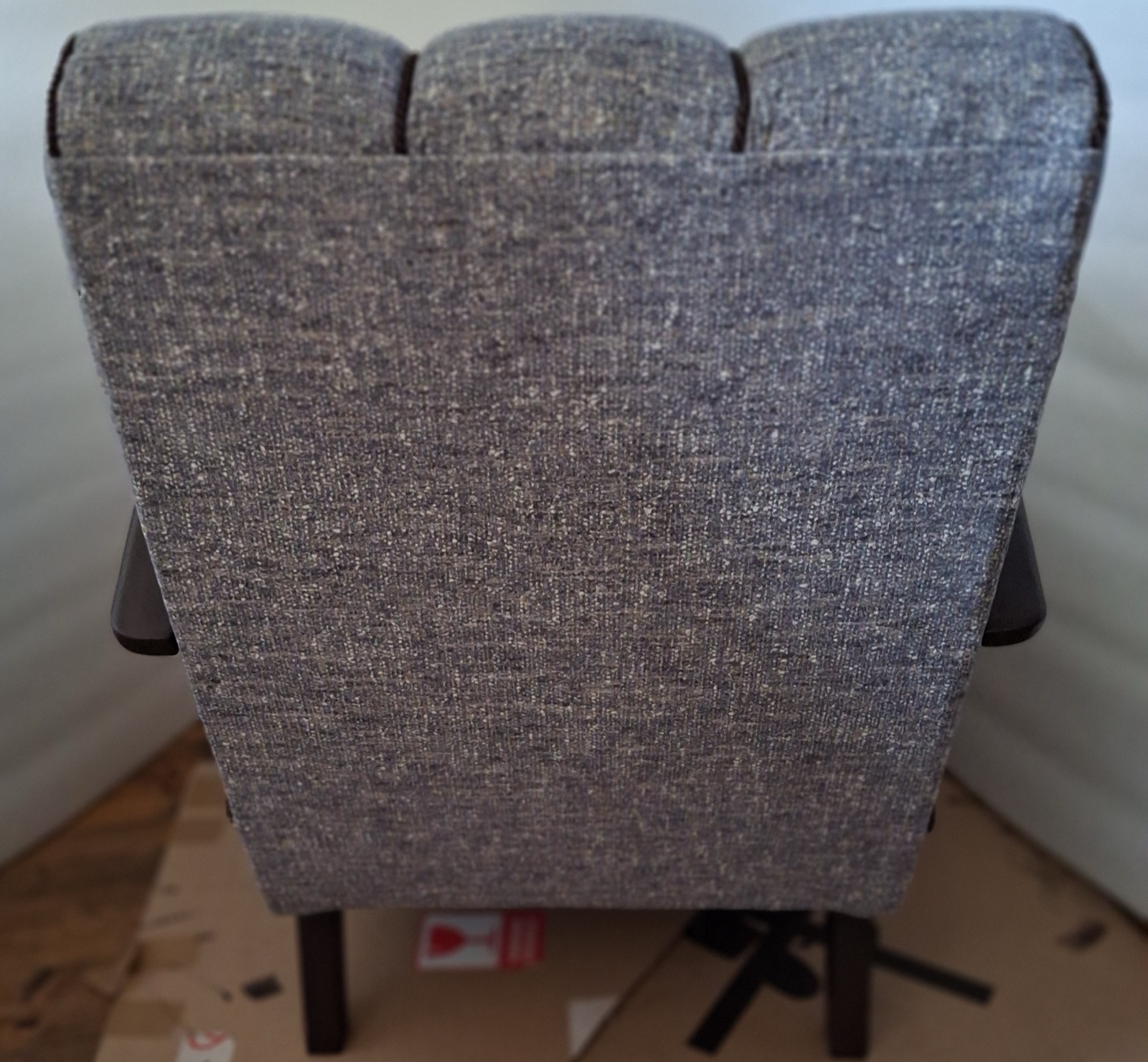 Renovace křesla – J. Halabala