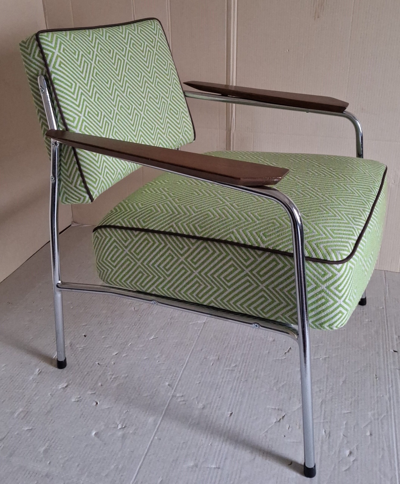 Renovace křesílek Brusel – retro – prodáno - fotka 1 z 6