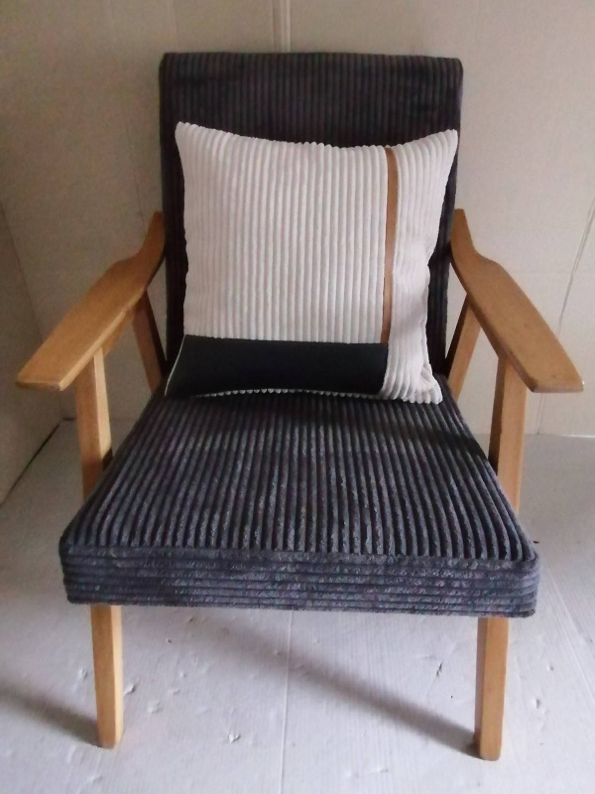 Renovace retro křesílek - fotka 4 z 7